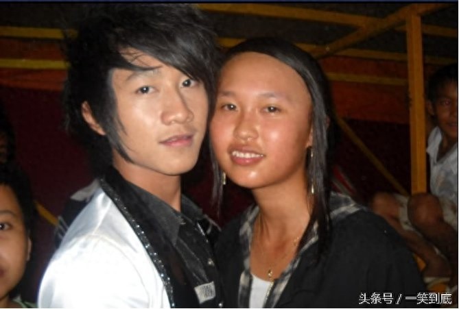 还记得当年越南杀马特组合么？已经成长为越南天团。细看变化史。