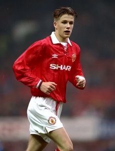 ​贝克汉姆年轻时帅到没边，孩子一个比一个丑，谁拉低了孩子颜值？