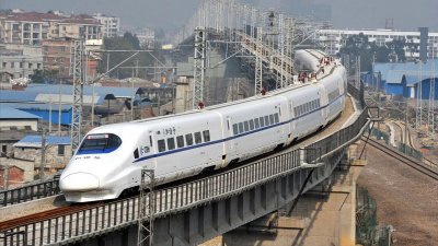 ​速度冠绝全球，我国高铁为啥能领跑世界？核心技术到底是什么？