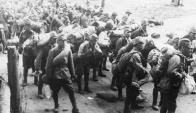 ​臭名昭著的大汉奸川岛芳子，老照片曝光：图4结婚照，图8处决现场