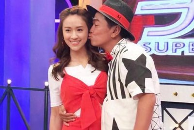 ​母子共浴多次接吻，当众乱摸女儿，没边界的“爱”有多窒息