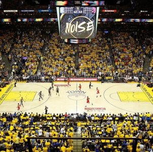 ​库里：退役前想重回甲骨文球馆打一场比赛