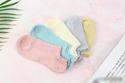 ​10个生活小妙招，衣服被染上了颜色，这样清洗，又恢复本色了