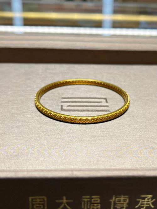 周大福传承手镯和别人家的区别（周大福传承手镯拔草一月的实战经验）