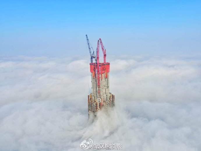 从636米到500米 “世界第三高楼”武汉绿地中心遭“削顶”