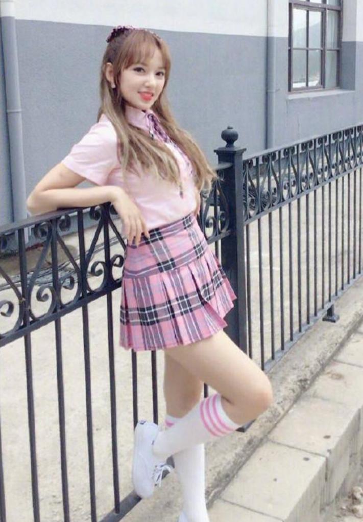 jk上衣可以随便穿吗（jk怎么穿有什么讲究）