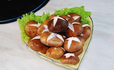 ​误吞香菇切掉小肠 你知道怎么正确食用香菇吗？