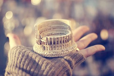 ​令人动情的女生唯美签名一别俩宽，各生欢喜(精选46句)