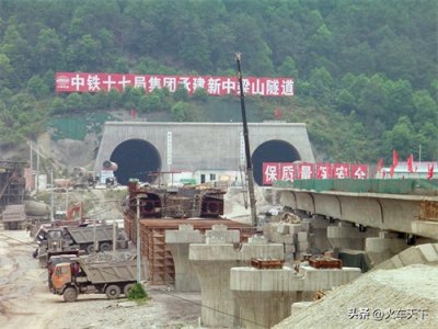 ​成渝高铁——四川盆地第一条时速350公里的高速铁路