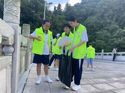 ​东莞东华初级中学开展志愿者活动助力绿色环保