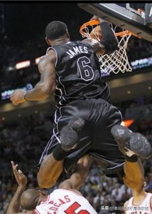 ​詹姆斯逆天隔扣集锦，昔日内线巨擎邓肯、加内特无一幸免！