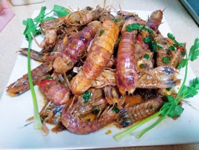​濑尿虾这样做，味道很不错，学会可以不用去饭店吃了，简单易上手