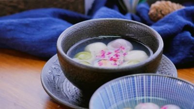 ​藕粉丸子，奶奶用30年的秘方，个个细腻鲜香不油腻，比买的好吃