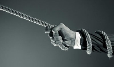 ​事事牵头，有这个必要吗？