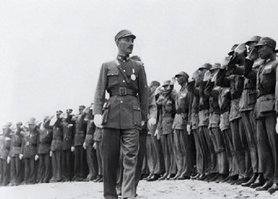 ​熊式辉开公司倒闭后，陈毅邀请他回大陆，但他却最终选择了台湾！