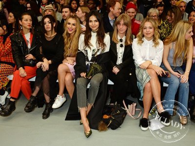 ​伦敦时装周DAY2 洗茶妹看秀不停歇