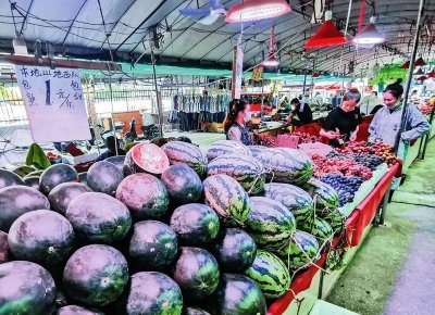 ​西瓜上市 价格亲民