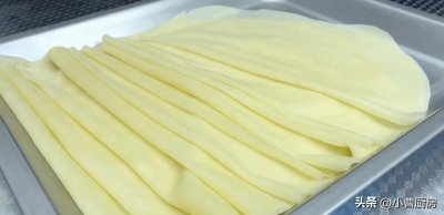 ​春饼不用买，教你在家做，诀窍告诉你，柔软筋道不粘连，层薄如纸
