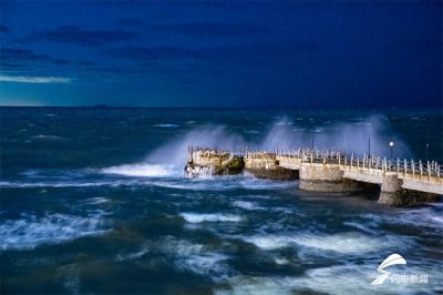 ​组图｜威海现绝美“荧光海”夺目似星河