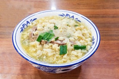 ​家庭自制羊肉泡馍，做法简单，香气浓郁，垂涎欲滴！