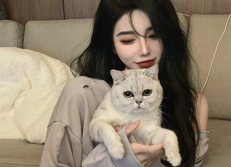 女生暗恋男生表现，会精致的出现在他面前