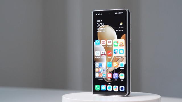 目前最好的几款折叠屏手机（三款热门折叠屏手机）(4)