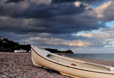 ​关于女生下雨天突然感到沮丧的心情说说大全