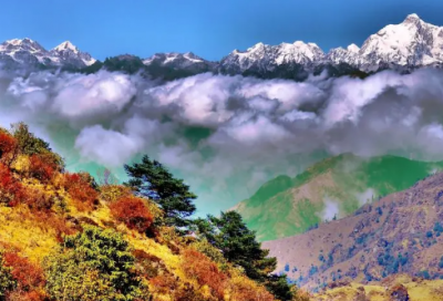 ​下雨发的朋友圈简短句子(100条)_下雨心情经典文案说说短句（精选推荐）