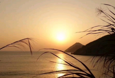 ​关于九月再见十月你好简短心情句子(精选90句)